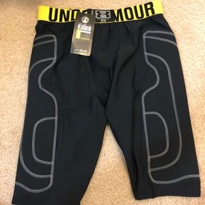 Men’s Under Armour padded compression shorts